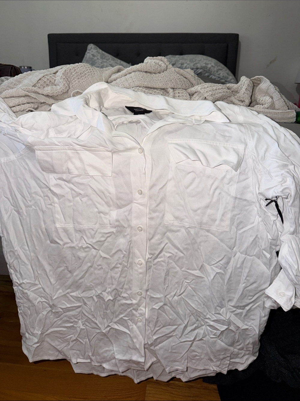 Simply Vera Vera Wang White Long-Sleeve Button Down Shirt